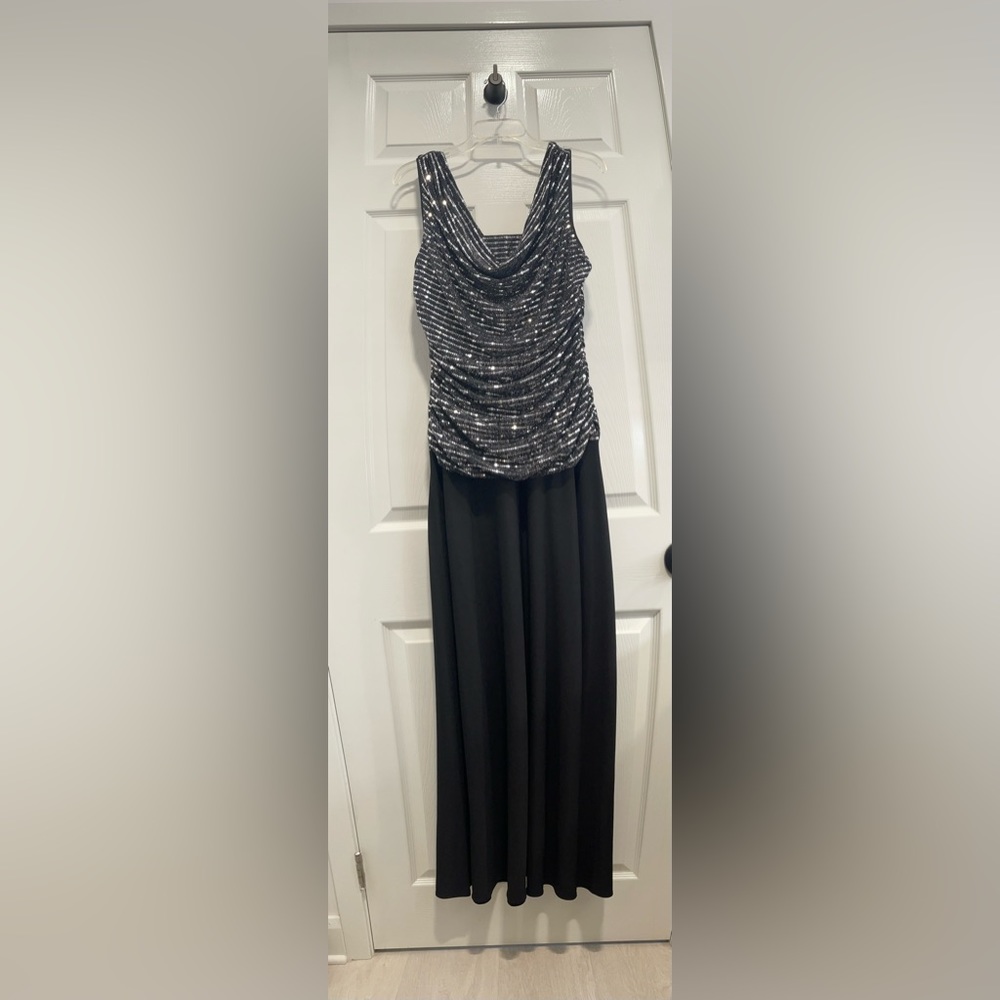 R&M Richards Size 12 Dress - Black and Silver